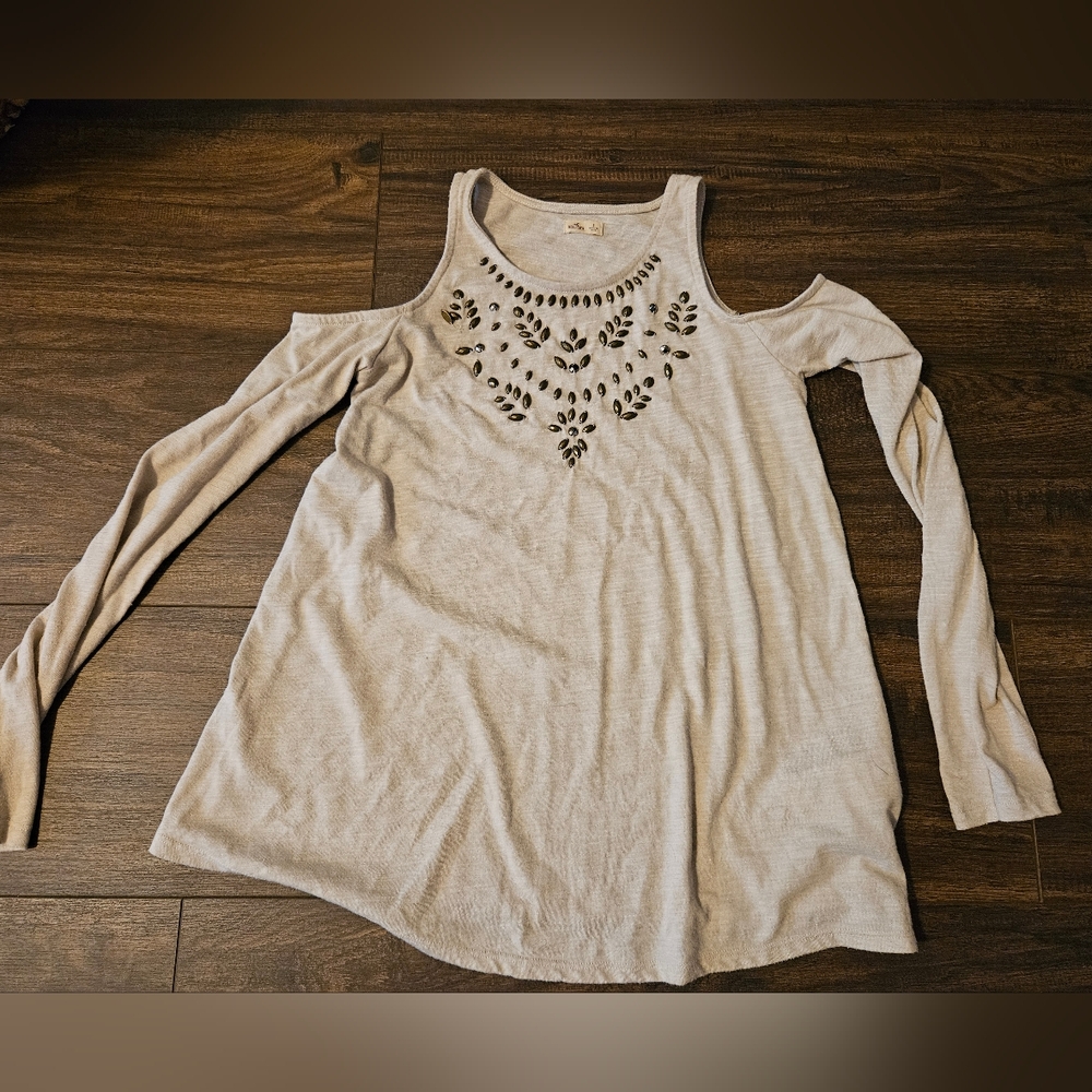 Hollister Cream Long Sleeve Cold Shoulder Blouse